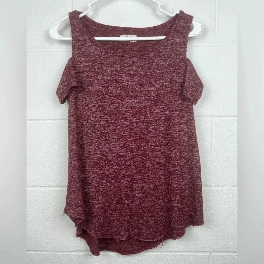 Hollister Cold Shoulder Burgandy Shirt Size Medium